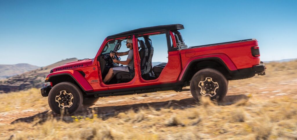 How To Clean A Jeep Gladiator Soft Top